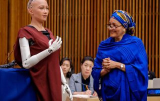 Robot Dubbed Sophia Declared Saudi Citizen